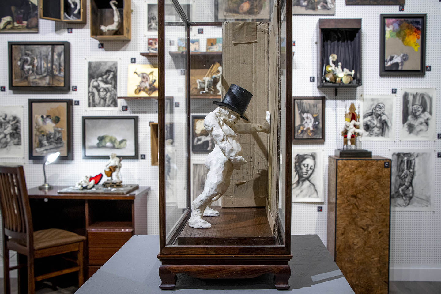 Gary William Myatt, artist, painter, 3-D art, mixed media art, London, UK